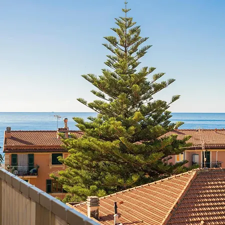 Seaview - B شقة ريفا تريجوسو