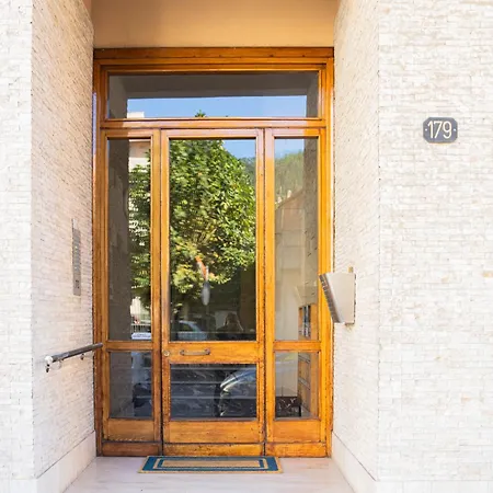 شقة Seaview - B ريفا تريجوسو