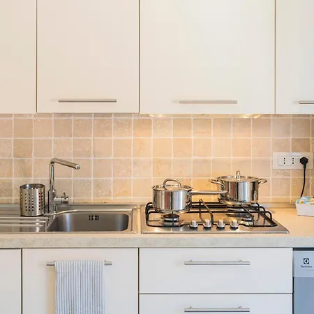 Seaview - B 리바 트리고소